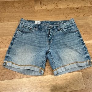 Gap Sexy Boyfriend Short